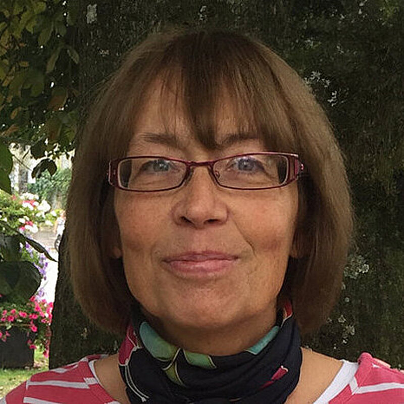 Dilys Neill